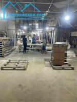 Nhà xưởng sản xuất đồ gỗ nội thất có sẵn hệ thống máy móc dây chuyền sản xuất cho thuê
